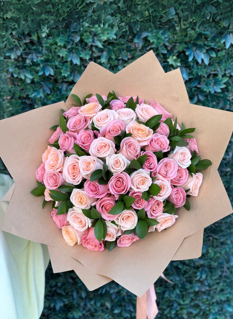Le Bouquet de Roses - hand-tied flower bouquet by Coral Path Designs, Burbank flower shop